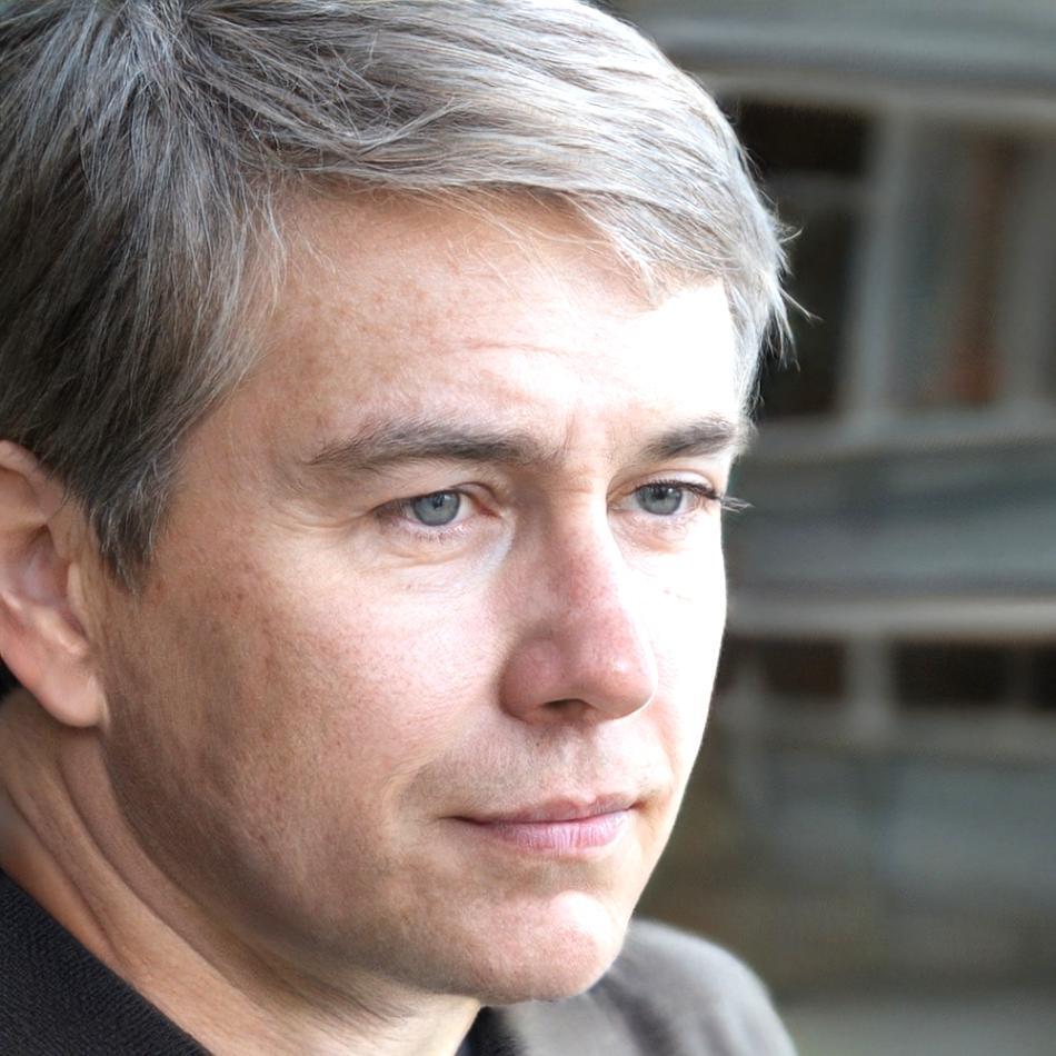 Portrait of Callum Devereux, business finance mentor